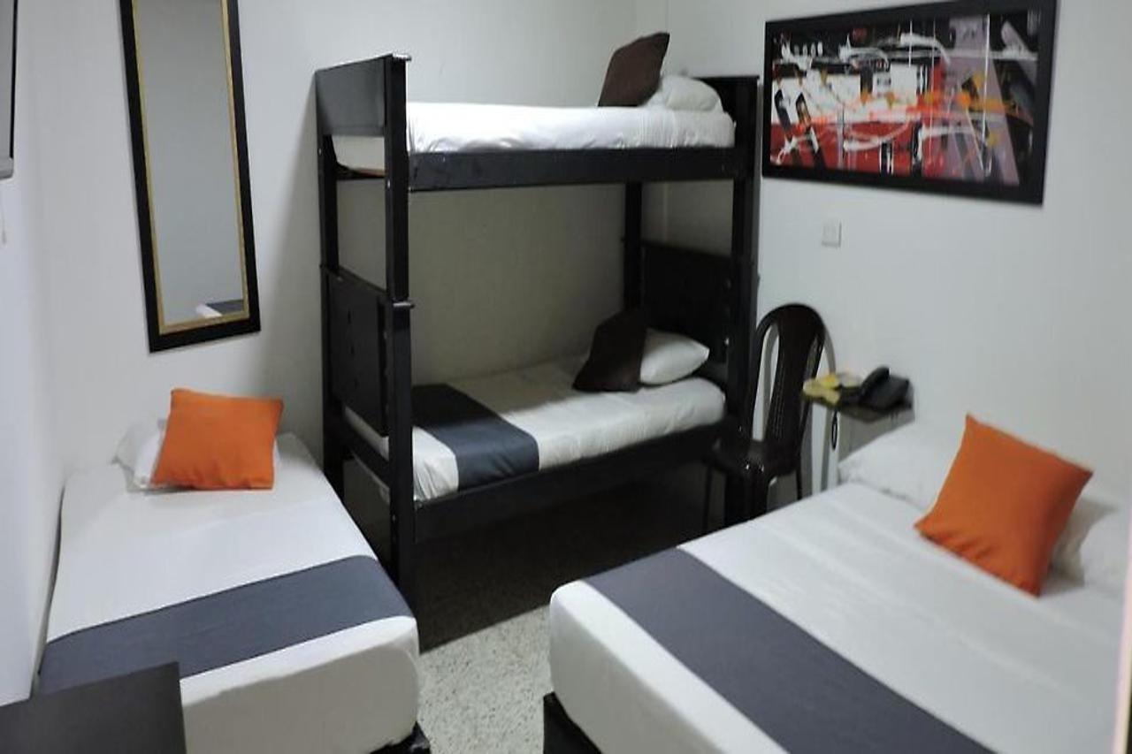Hotel Jc 43 메딜린 외부 사진
