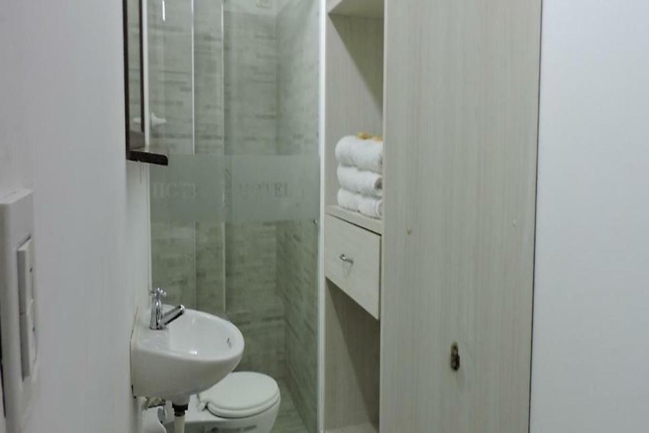 Hotel Jc 43 메딜린 외부 사진
