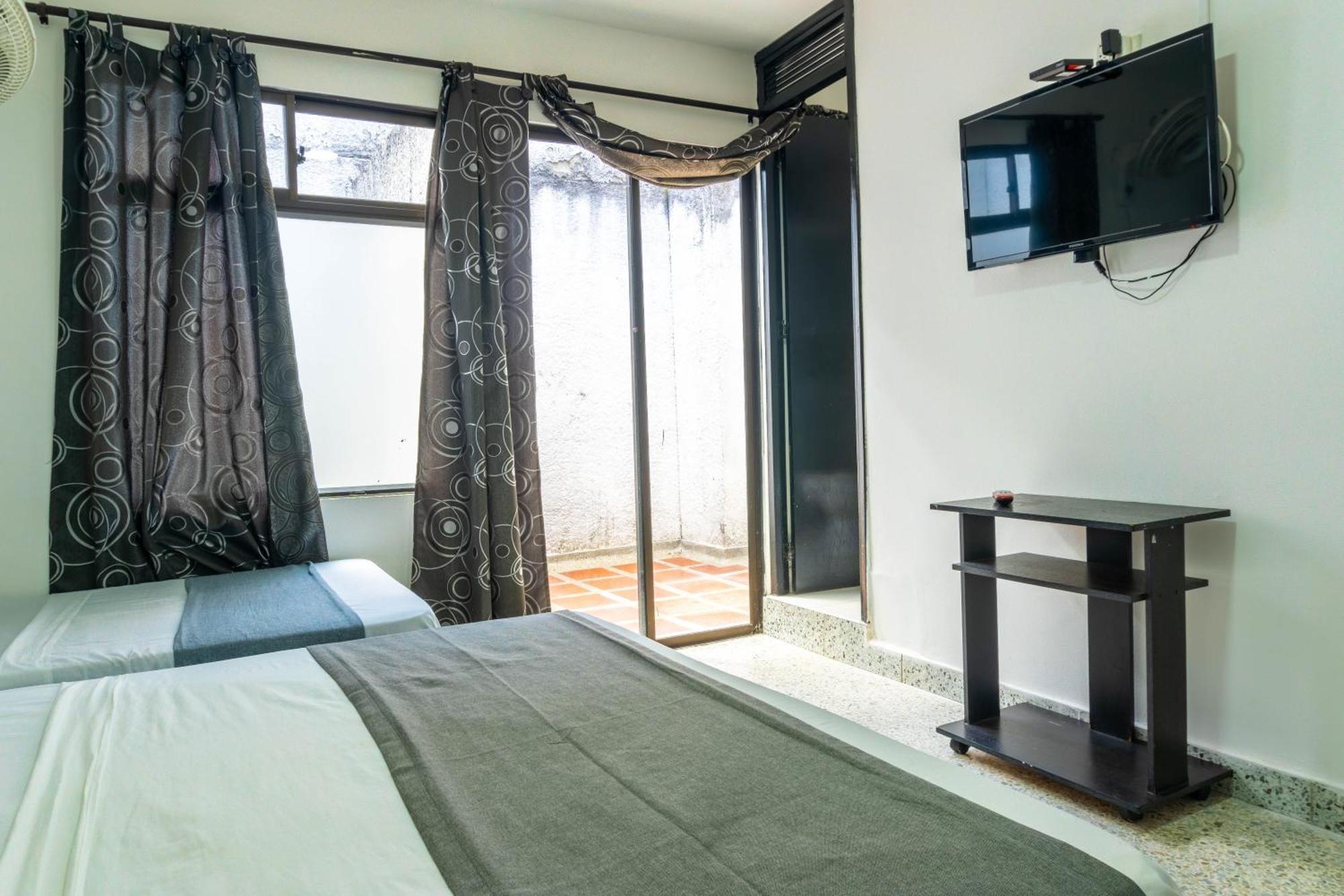 Hotel Jc 43 메딜린 외부 사진