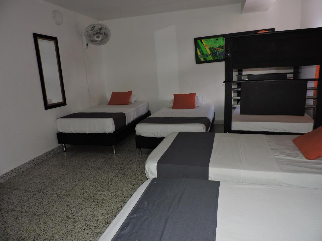 Hotel Jc 43 메딜린 외부 사진
