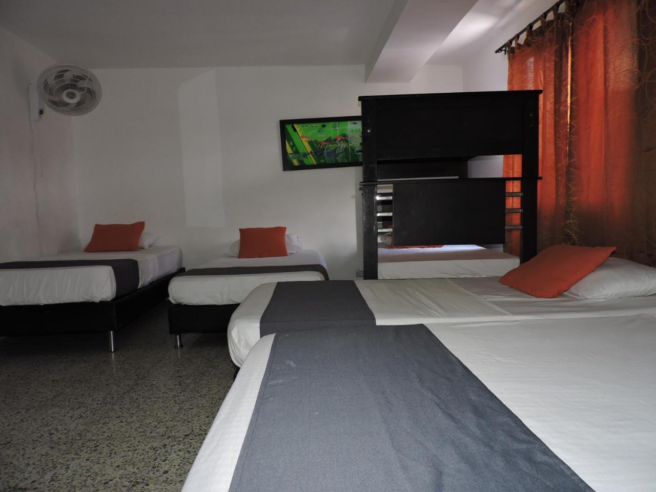 Hotel Jc 43 메딜린 외부 사진