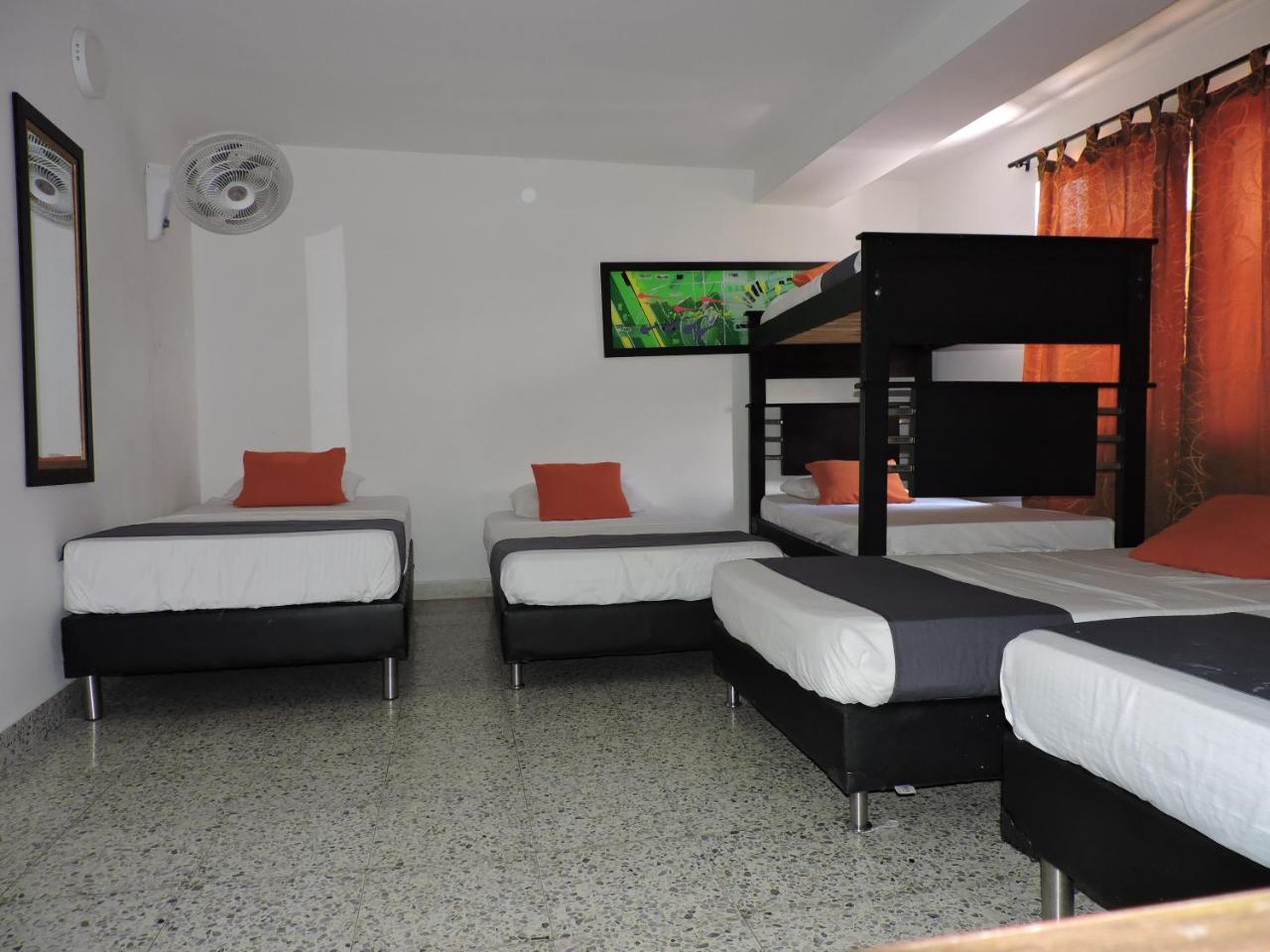 Hotel Jc 43 메딜린 외부 사진