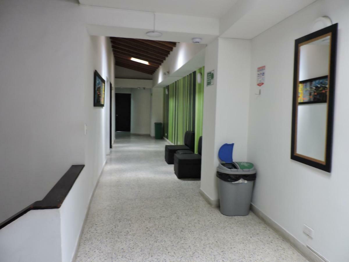 Hotel Jc 43 메딜린 외부 사진